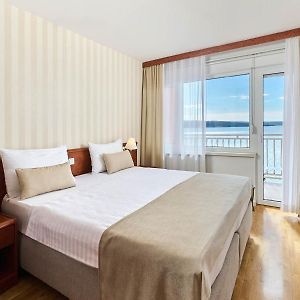 Standard Zimmer mit Kingsize-Bett